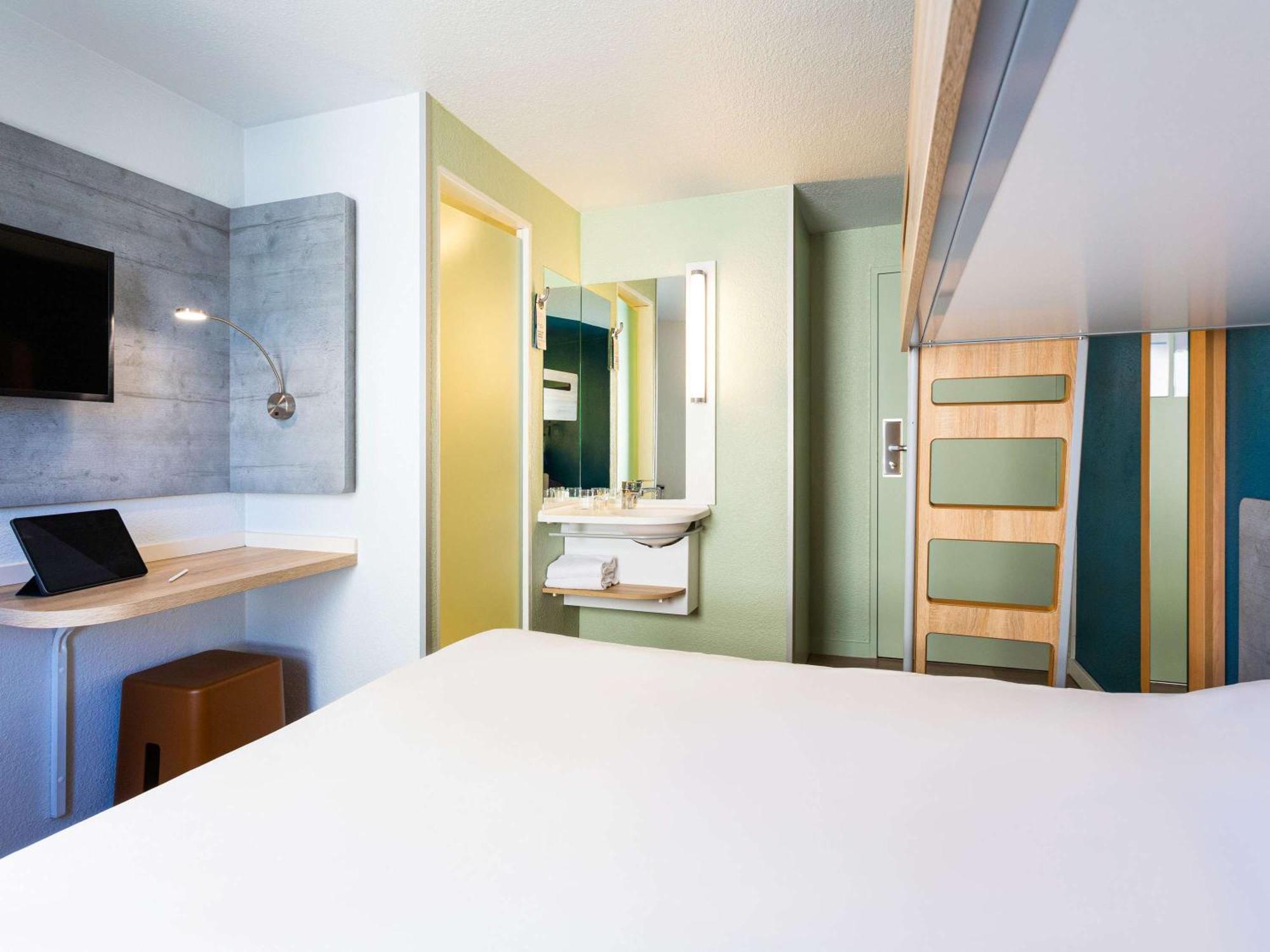 Ibis Budget Bordeaux Centre - Gare Saint Jean Exterior photo